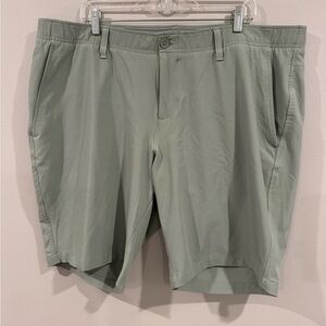 Under Amour Golf Performance Shorts Men Size 44 Green Lightweight